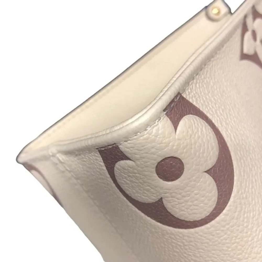 Louis Vuitton On The Go PM Shoulder Bag Creme
